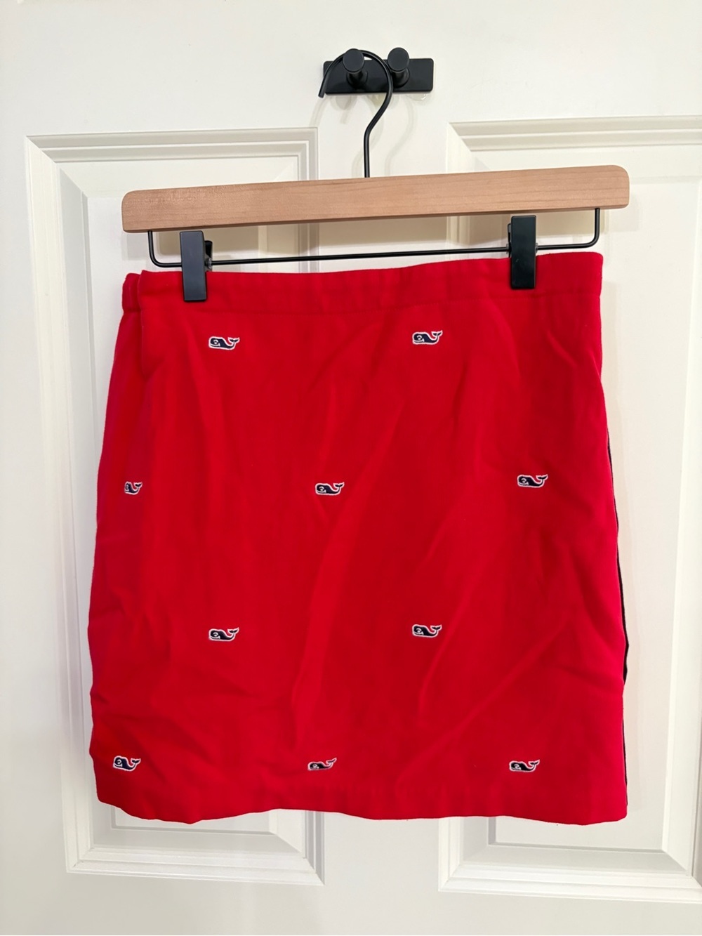 Vineyard Vines Red Mini Skirt size 16 youth or women’s S Whale Motifs.